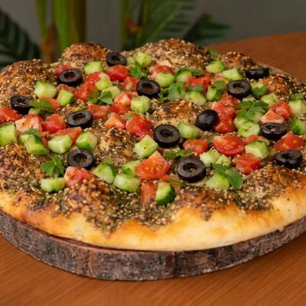 Zaatar & Vegetables Manoushe