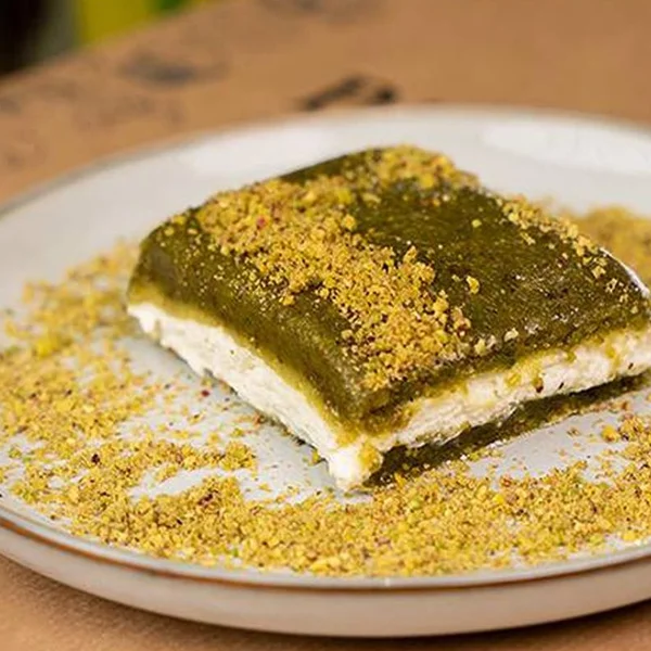 Mafrouke Pistachio Plate