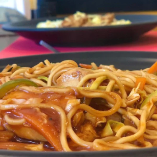 Yakisoba With Chicken