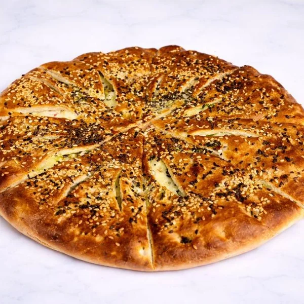 Halloumi Pesto Manoushe